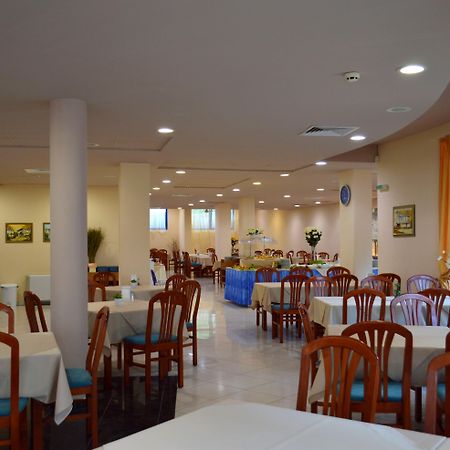 סאני ביץ' Aquamarine Hotel מראה חיצוני תמונה