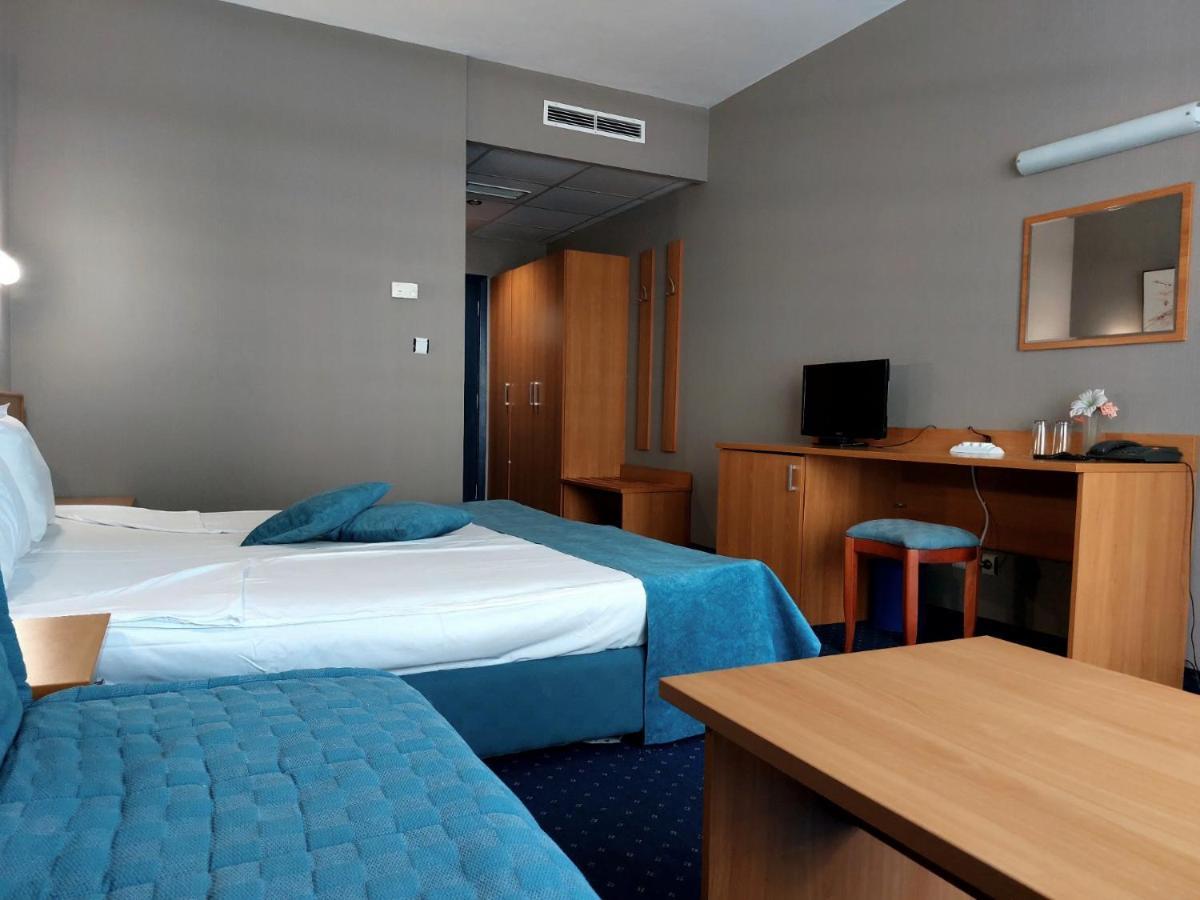 סאני ביץ' Aquamarine Hotel מראה חיצוני תמונה