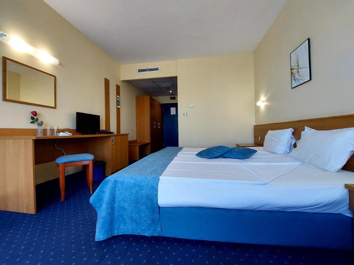 סאני ביץ' Aquamarine Hotel מראה חיצוני תמונה