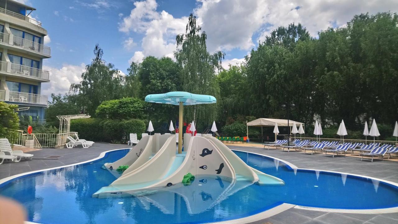 סאני ביץ' Aquamarine Hotel מראה חיצוני תמונה